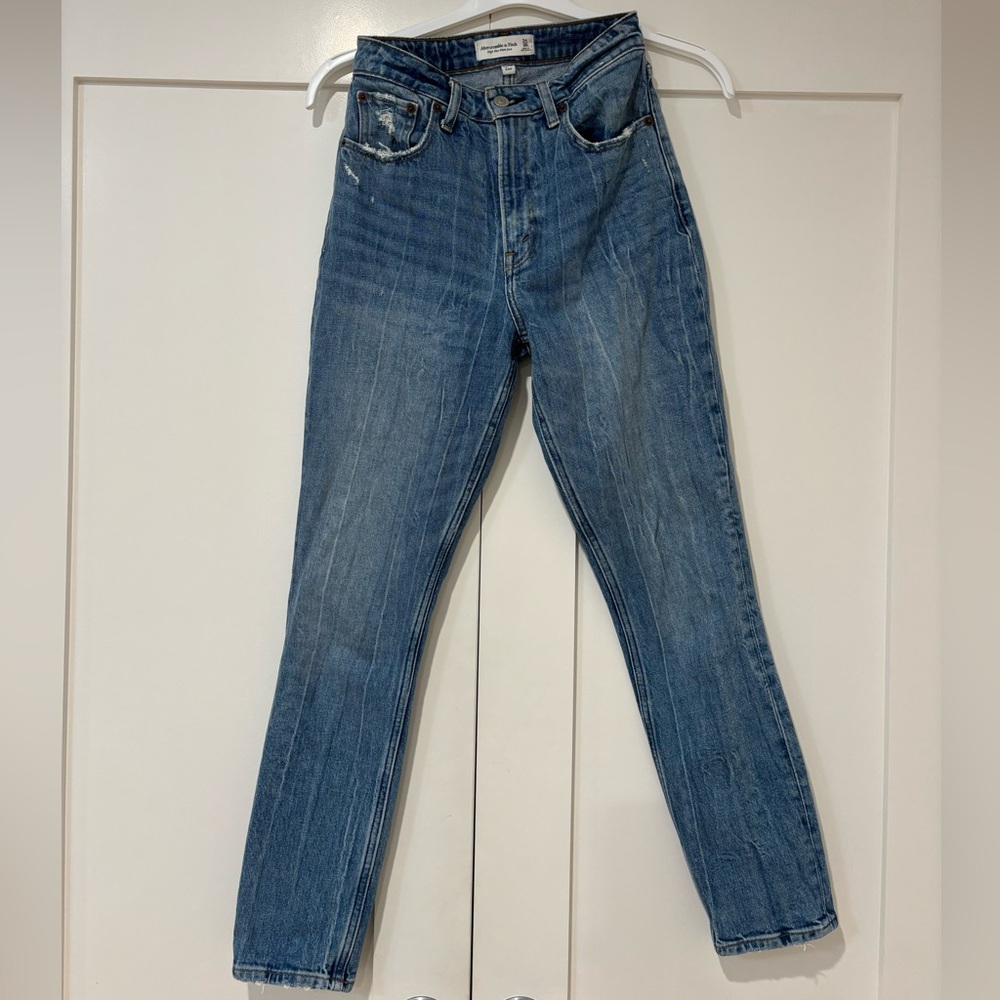 Abercrombie jeans